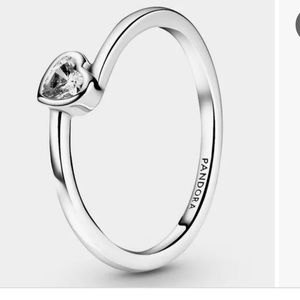 Pandora Clear Tilted Heart Solitaire Ring